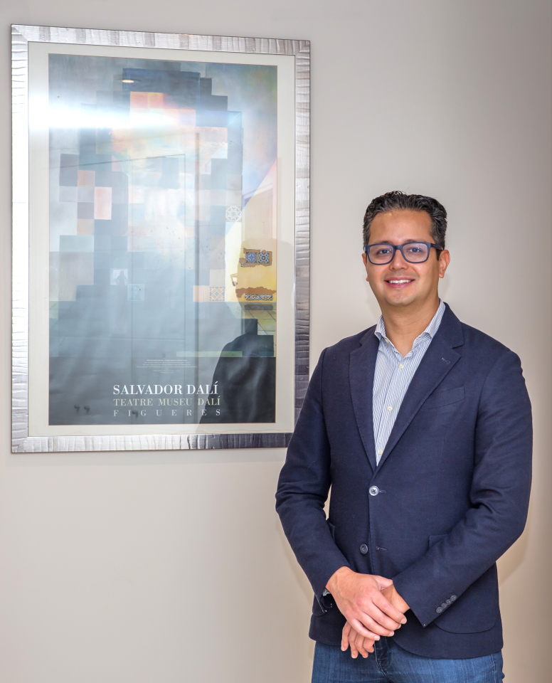 Dr. Hugo Lara Sánchez Formal